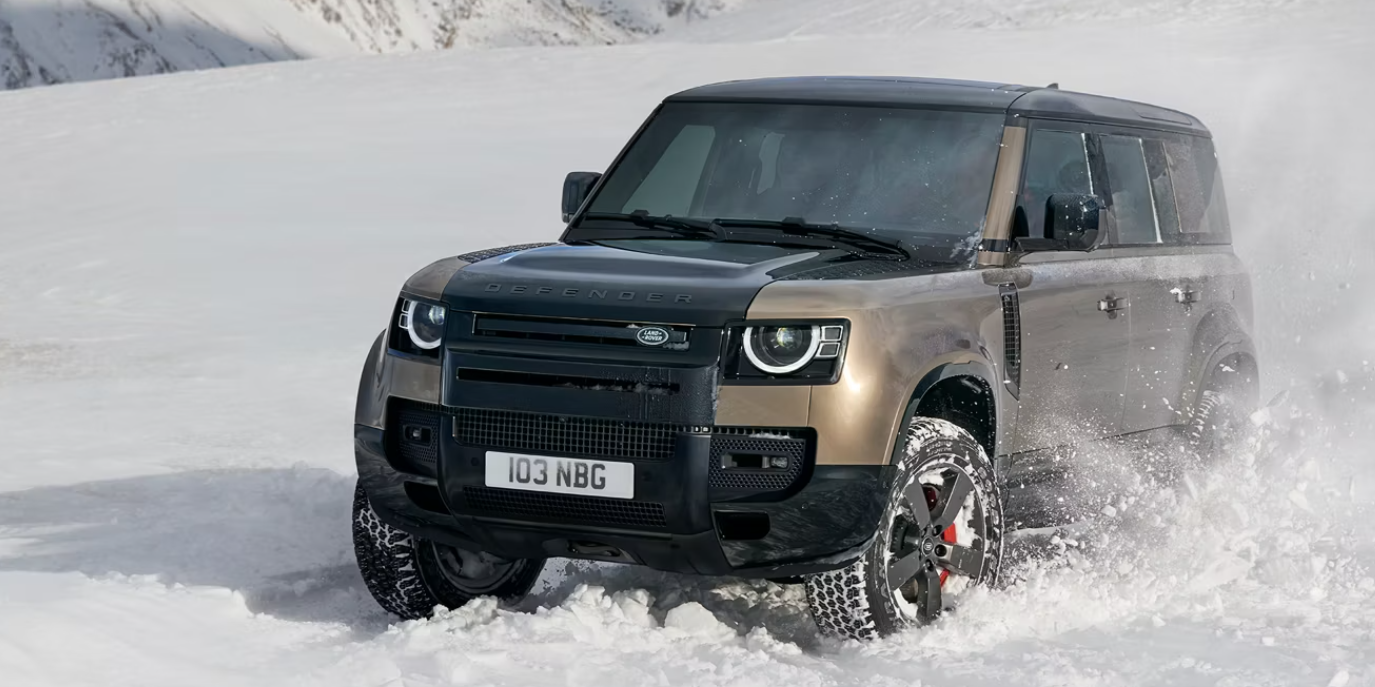land rover defender octa 2025