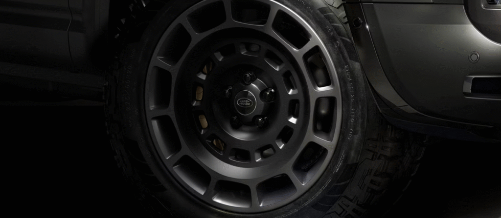 Land Rover Defender OCTA 2025